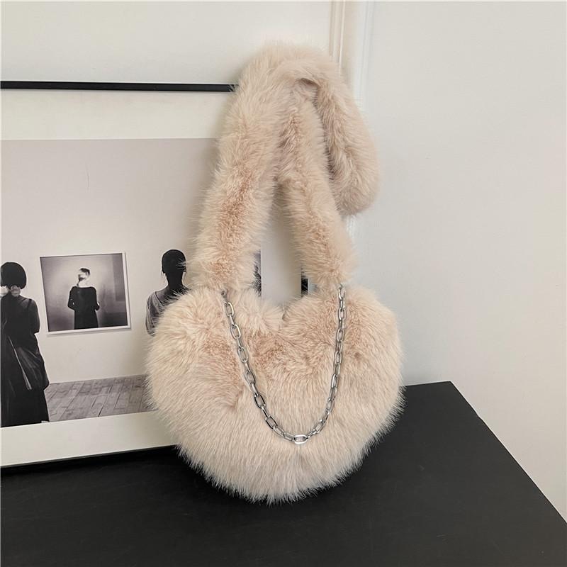 

Симпатичная повседневная сумка для волос с дизайном в виде персикового сердца, женская сумка-мессенджер 2024 года, модная плюшевая сумка большой вместимости