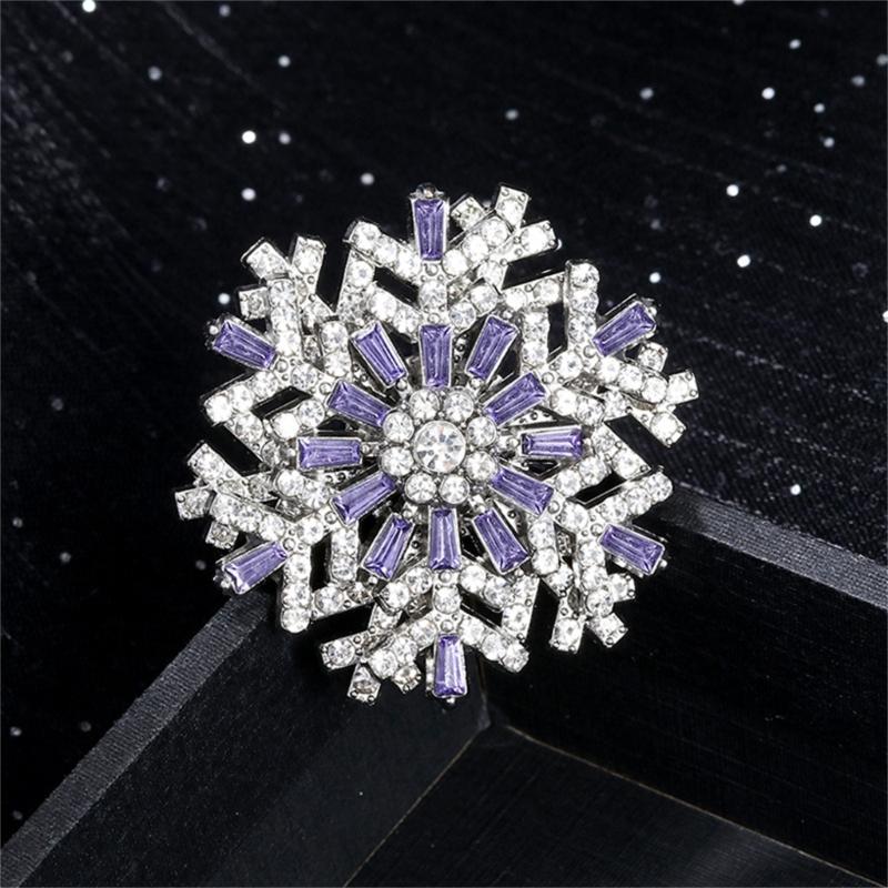Elegant 3D Rotating Snowflake Brooch For Formal Event And Holiday Parties Crafted From Sturdy Alloy Material