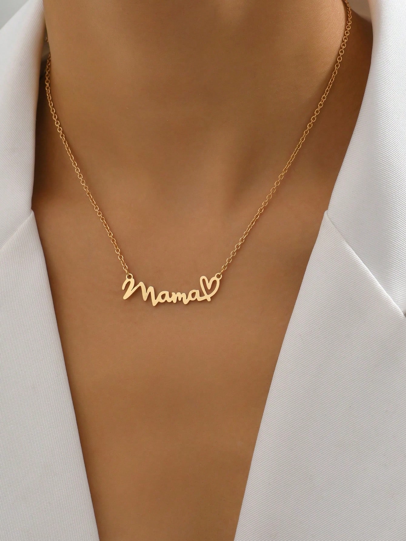 Gold Tone Script  Mama  Heart Pendant Necklace for Women one-size