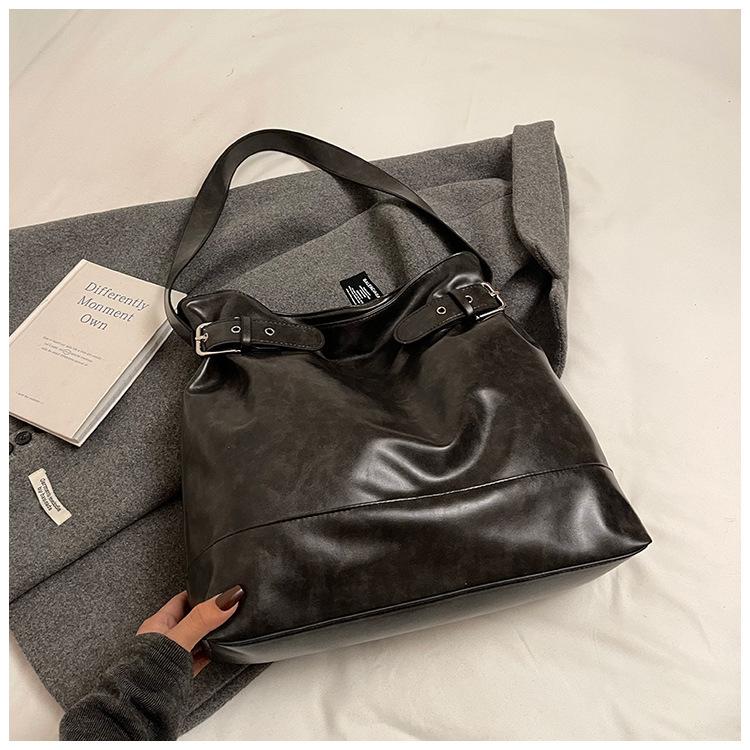 Summer Retro Large-capacity Simple and High-appearance Women's Bag Commuting Underarm Single-shoulder Bag