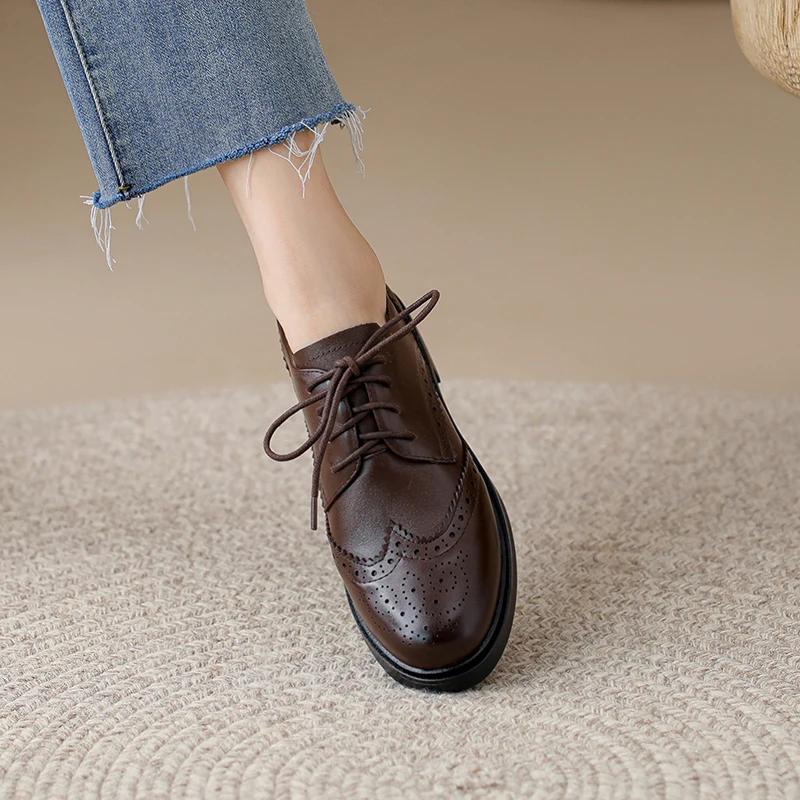 Fashion 2025 New Spring Genuine Leather Loafers Women Round Toe Shoes for Women Comfort Women Pumps Belt Buckle Leather Shoes