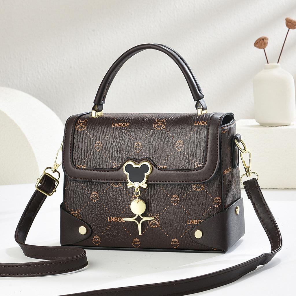 Women's Bag Single Shoulder Small Square Bag 2025 Winter New Trend Versatile Model Niche Girl Heart Bag Women's Bag