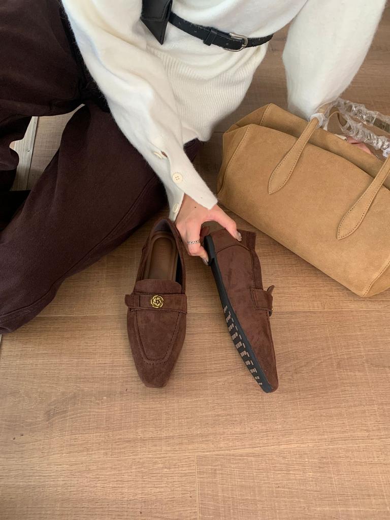 2025 Autumn and Winter New Small Square Head Soft Sole Suede Metal Flower Casual Doudou Soft Sole Foot Cover Women's Single Shoes