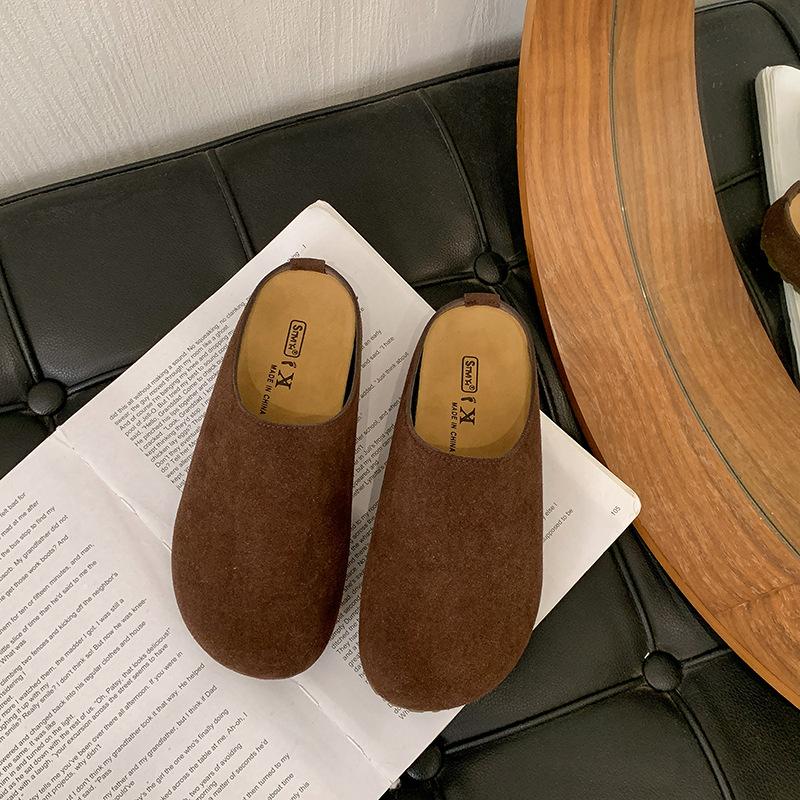 

Матовые кожаные шлепанцы Birken на толстой подошве женские 2025 осень новая уличная обувь один педаль мягкая подошва ленивая сумка голова полушлепанцы 41 темно-коричневого