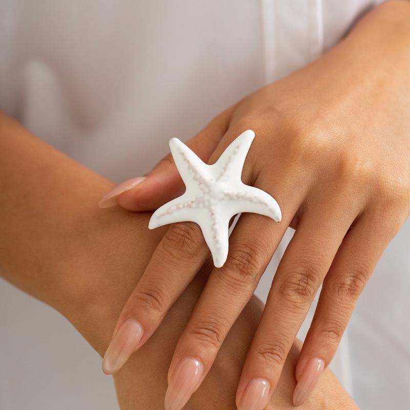 

Vintage Elegant White Flower Adjustable Ring For Women Open Chunky Bridal Wedding Finger Jewelry Petals