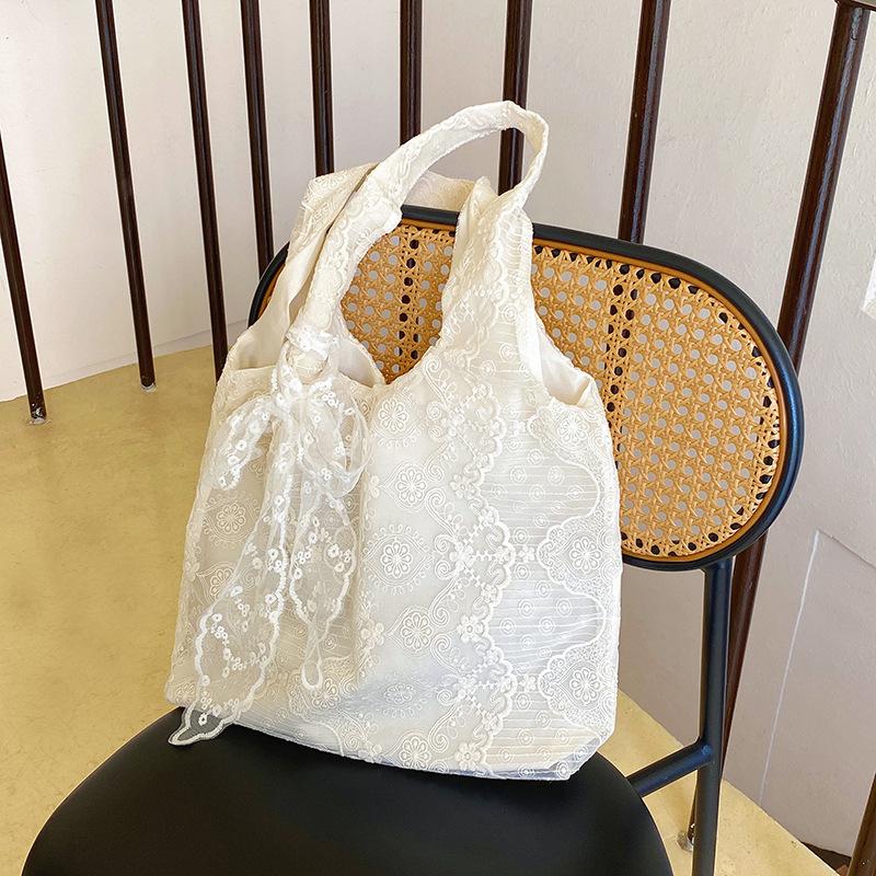 Small fresh lace cloth bag women's large capacity lazy wind shoulder tote bag commuter armpit bag