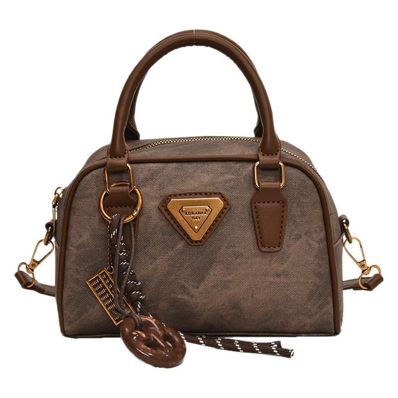 Premium Sense Retro Small Bag Women 2025 New Popular Versatile Messenger Bag Super Fire Portable Bowling Bag