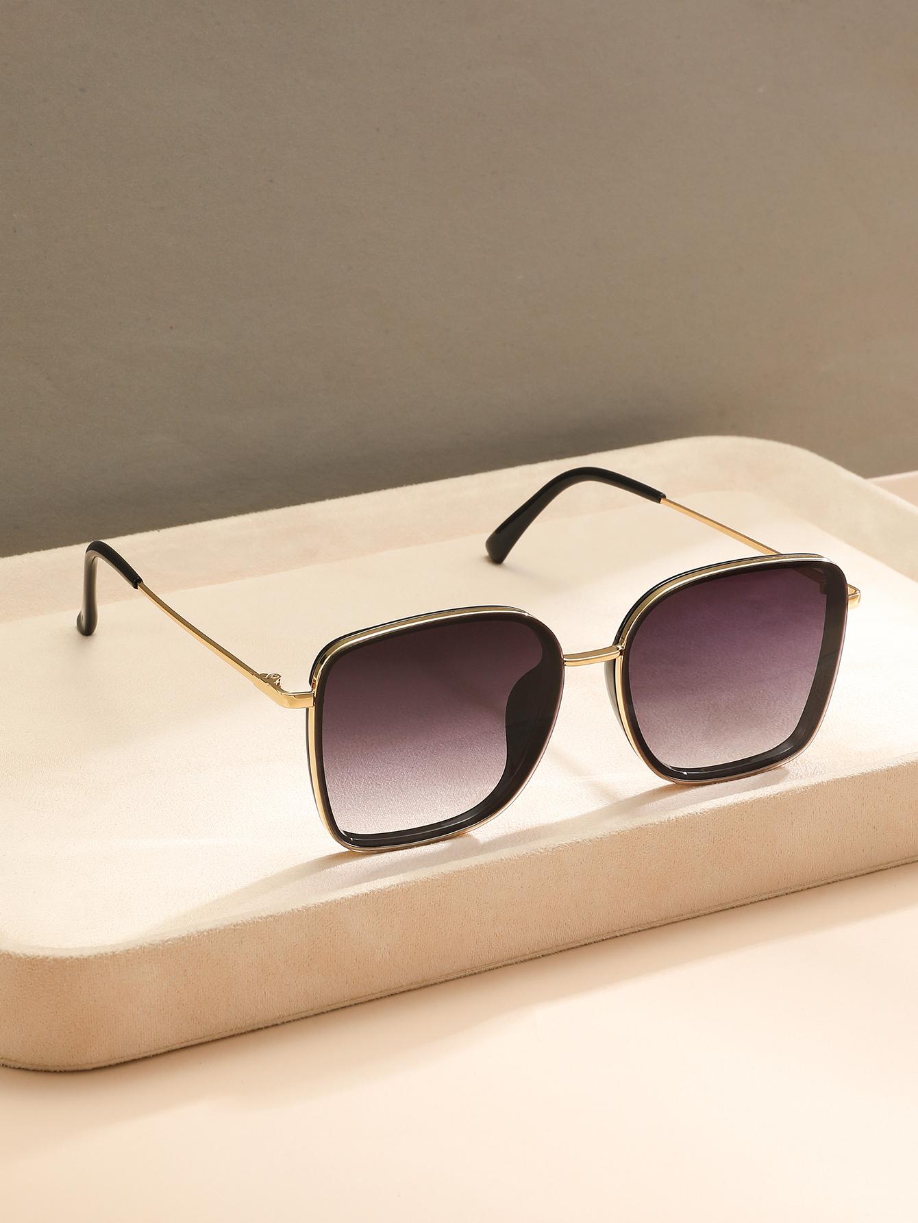 

Unisex Large Square Fashion Glasses European Style Suitable for Daily Wear Photography And Driving Men Women Universal