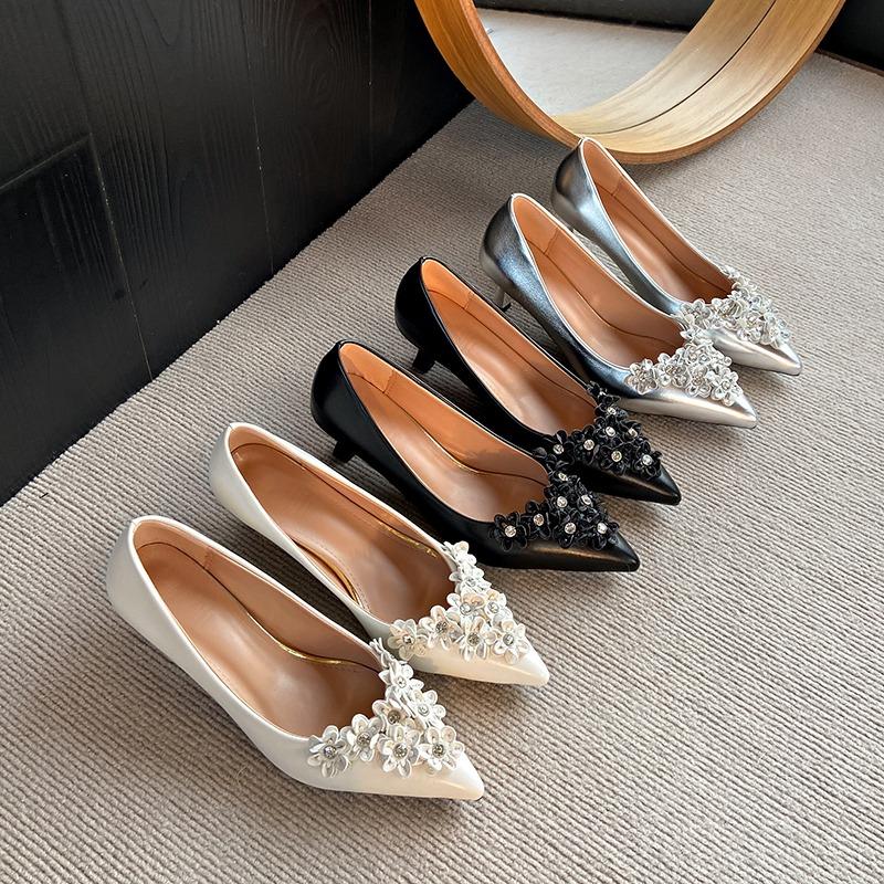 Ladies Shoes Black Flat Women Footwear Pointed Toe Fashion 2024 New Arrival A Walking Comfortable And Low Price Casual Sale 39