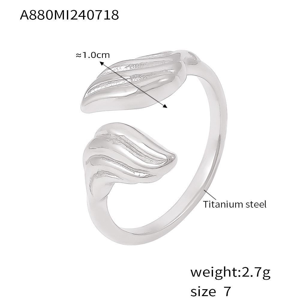 European Style Ribbed Open Finger Ring: Creative Design in 18K Gold-Plated Titanium Steel for Women Size 7