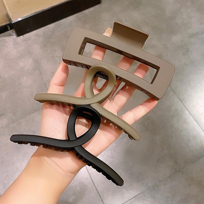 Stylish Large Hair Clip for Women with Chic Temperament