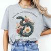 Vintage Look Wie die Unschuldige Blume Aber Sei die Schlange Unter Shakespeare Komfort Unisex T-Shirt Fantasy Lustiges Shirt Streetwear