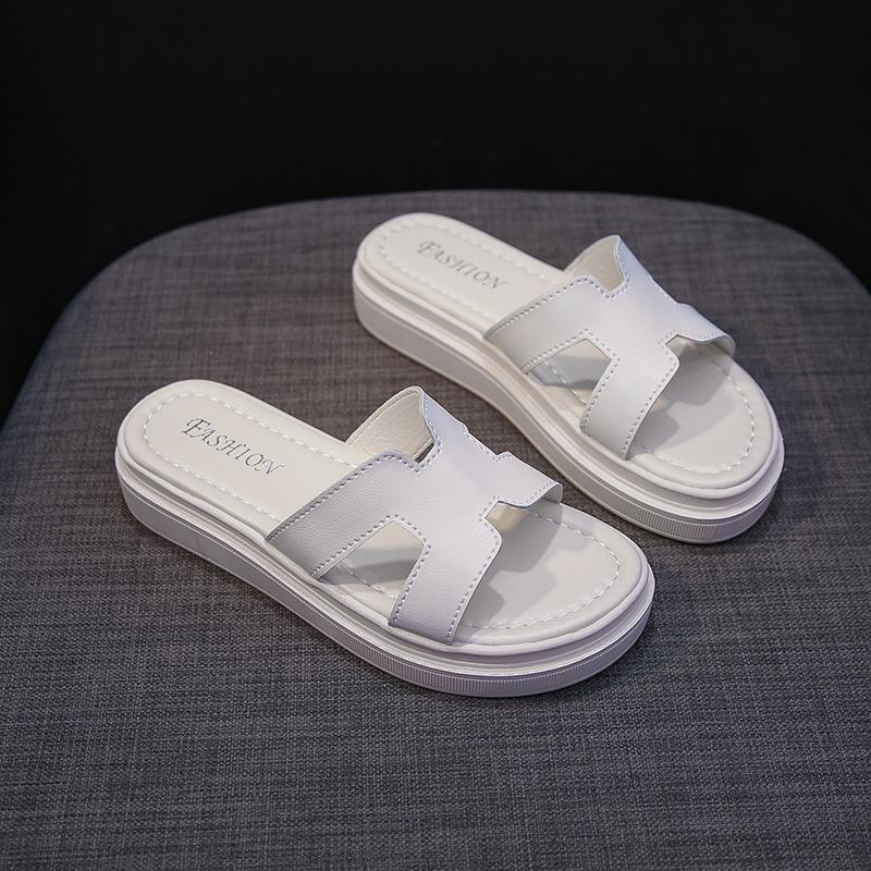 

Европейские и американские тапочки женские на толстой подошве для улицы 2025 лето новинка корейская версия интернет-знаменитость ноги полные свободные повседневные пляжные сандалии 40 бежевый