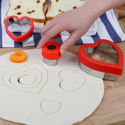 3/5/7/8Pcs Heart Cookie Cutter Valentine's Day Love Heart Shape Biscuit Cutters Stainless Steel Baking Cutter Mold for Cookies Sandwiches Biscuits