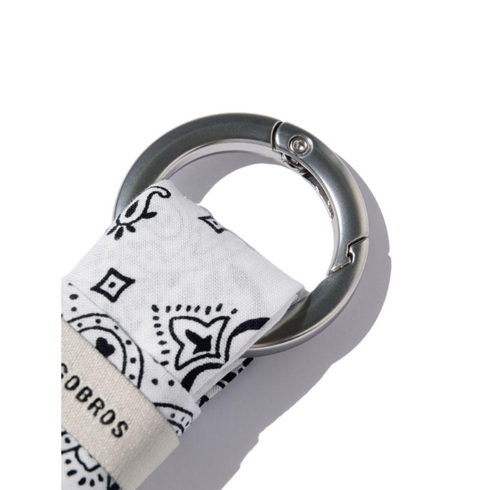 CARGOBROS Paisley Bandana Klíčenka (Bílý)