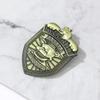 Retro Bronze Bear Brooch: Halloween Thriller Metal Pin Badge for Clothing