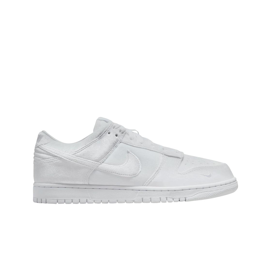 

Мужские кроссовки Nike x DSM Dunk Low Velvet White DH2686-100