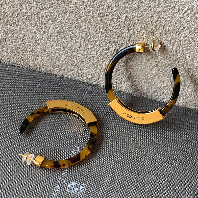 Exaggerated Retro Metal Stunning Large Hoop Earrings 2026 New Style High-End Leopard Print Maillard Spring and Summer Earrings Tortoise color