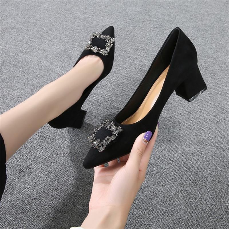 

Французский темперамент острый носок толстый каблук туфли-лодочки женские лето 2025 новинка открытый вырез средний каблук не устают ноги черные туфли на высоком каблуке 40