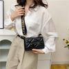 Fashionable Vintage Style Pu Shoulder Bag With Wide Strap And Chic Chain Detail