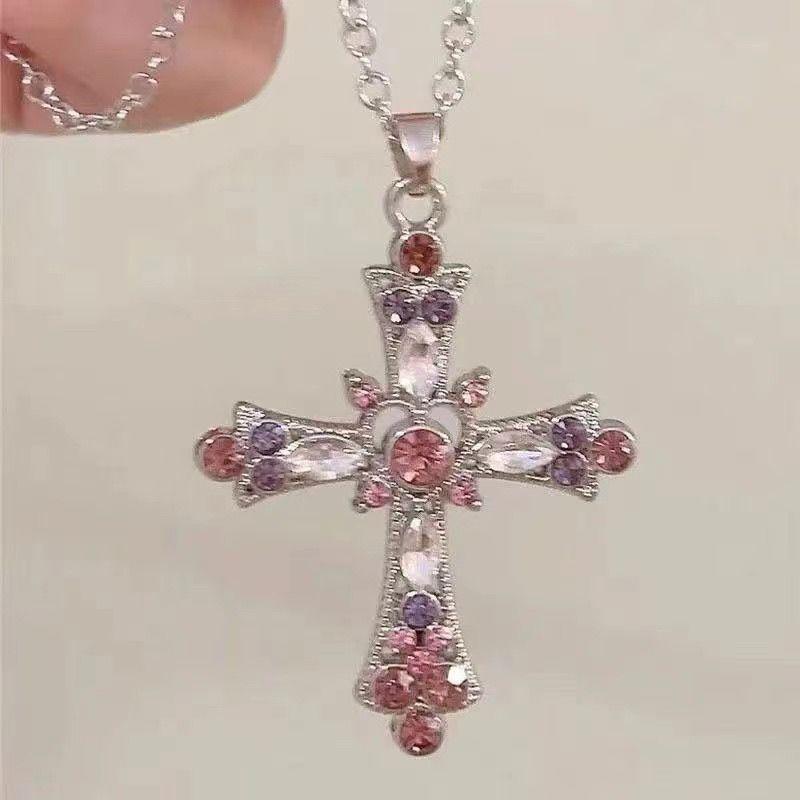 Korean Pearl Necklace: High-End Silver Clavicle Chain with Niche Design, Perfect for Light Luxury and Sweater Pendants.
