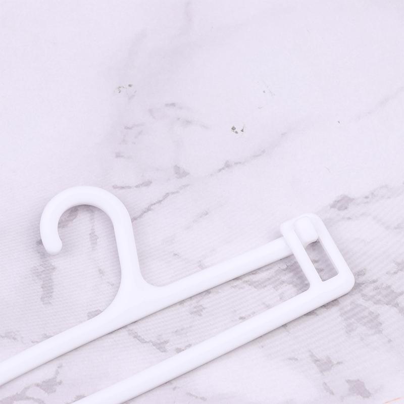 10ks/šarže Mini věšáky Doplňky pro panenky Skříň pro panenky Oblečení Domeček pro panenky