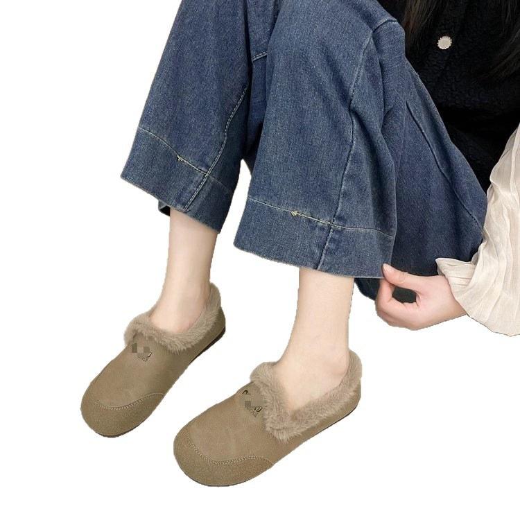 Cotton shoes are worn outside in winter, new winter fluffy single shoes, piled warm flat-soled Doudou shoes.