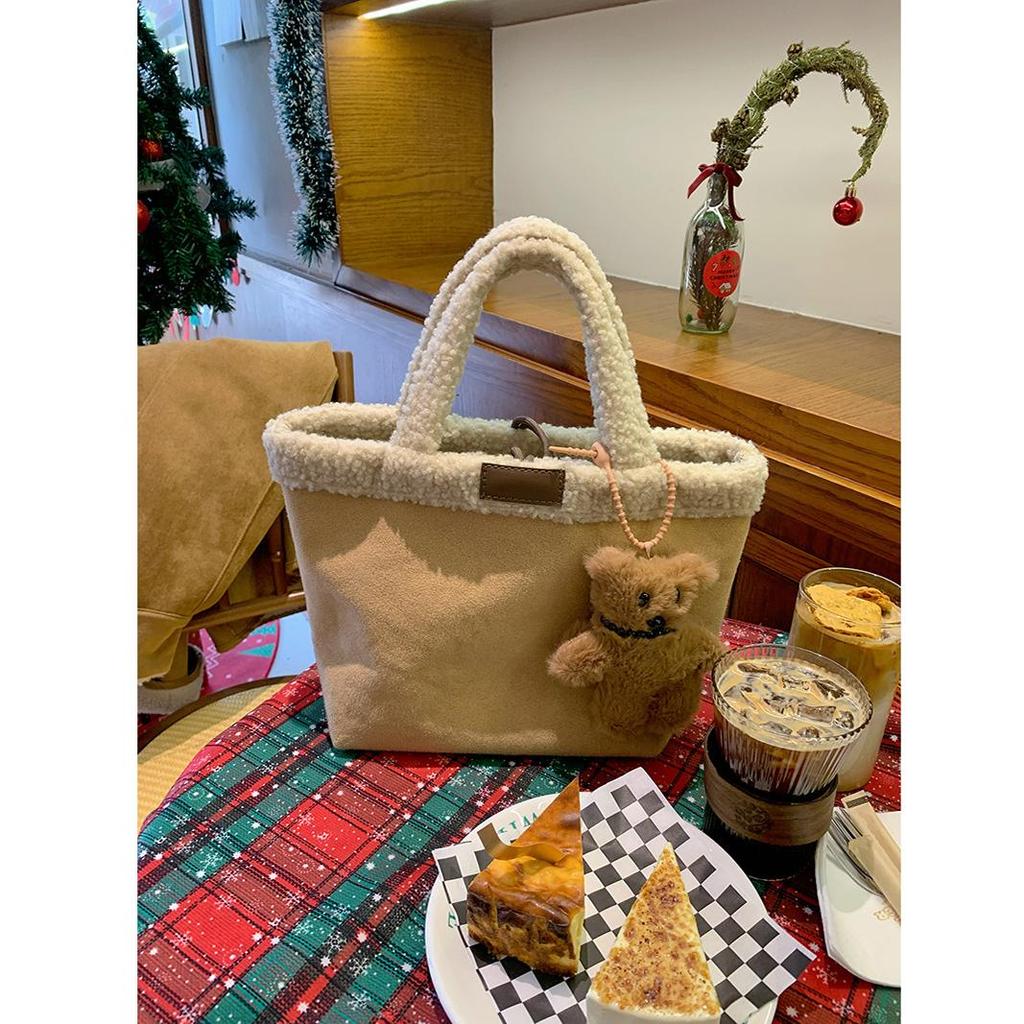Wełniana torba typu tote z wełny jagnięcej Damska torebka Ciepła zimowa torba Damska dużej pojemności Torba podróżna Japoński styl Kreskówkowy dodatek Torby ręczne