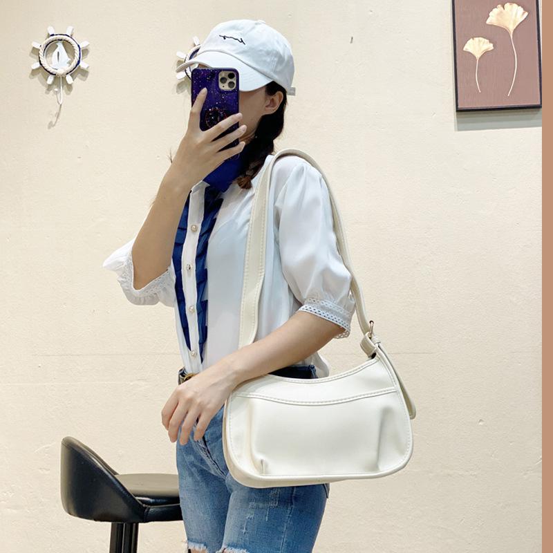 

Niche design bag women s new trendy fashion high-end women s bag texture versatile autumn and winter shoulder messenger bag