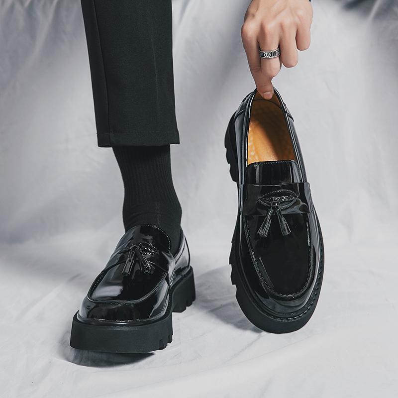 Fashion Lacquer leather men's loafer Leisure hot selling styles Fashion party or work office 38-46 Outdoor Street Thick soled shoes