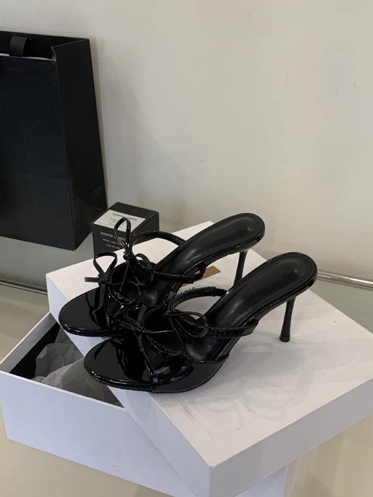 Sanft zum Foul! Nude Wort mit Schleife Sandalen Damen Sommer Stiletto Schuhe