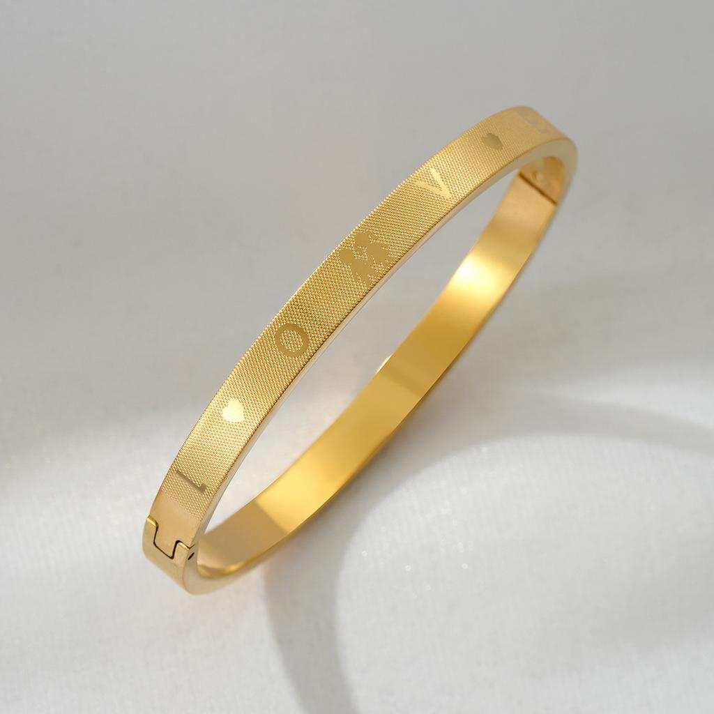 New Titanium Steel Bracelet Creative Corrosion LOVE Pattern Grid Buckle Couple Bracelet Stainless Steel Decoration