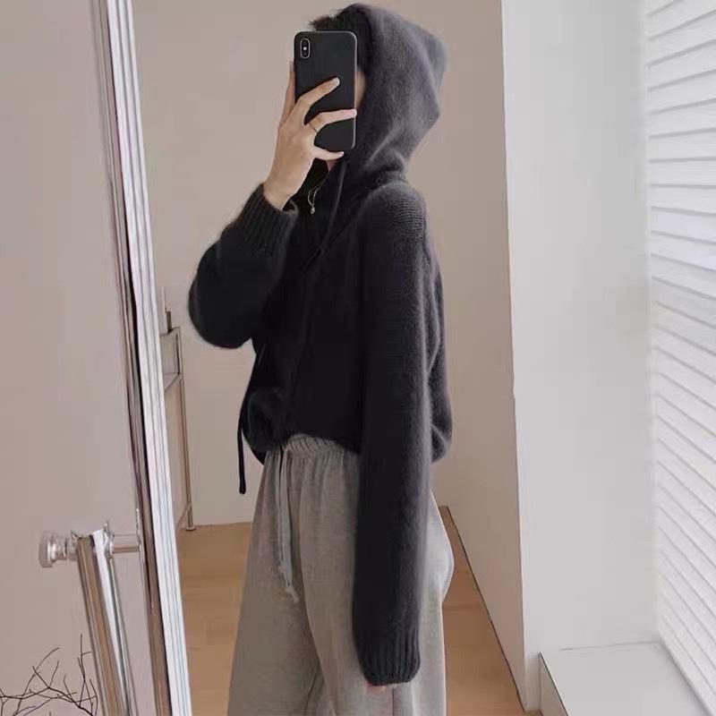 Women's Cashmere Hooded Sweater: Thickened, Drawstring, Loose, Short, 100% Wool Knitwear for Autumn/Winter.