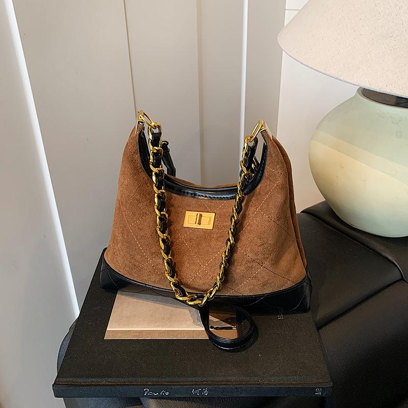 

New women s shoulder bag rhombus fashion chain niche underarm bag large capacity trend messenger bag коричневый