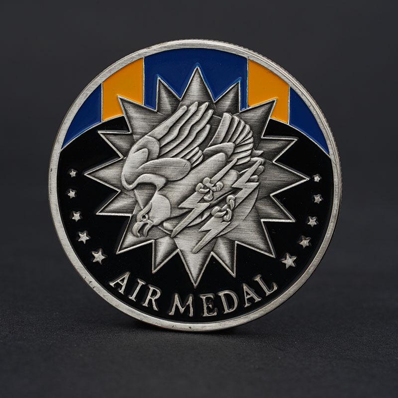 Air Force Honorary Aviation Medal, commemorative medal, military enthusiast collectible coins, ornaments, gold-plated coins, coins, fingertip gifts темно-серого