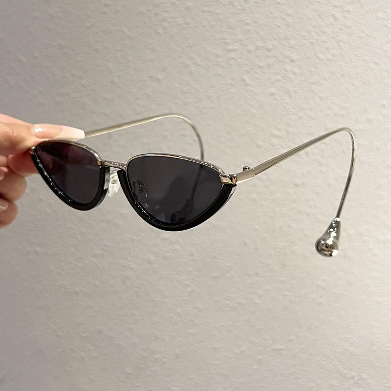 New European and American retro fashion cat eye sunglasses anti-hook small frame frame women's high-end sunglasses