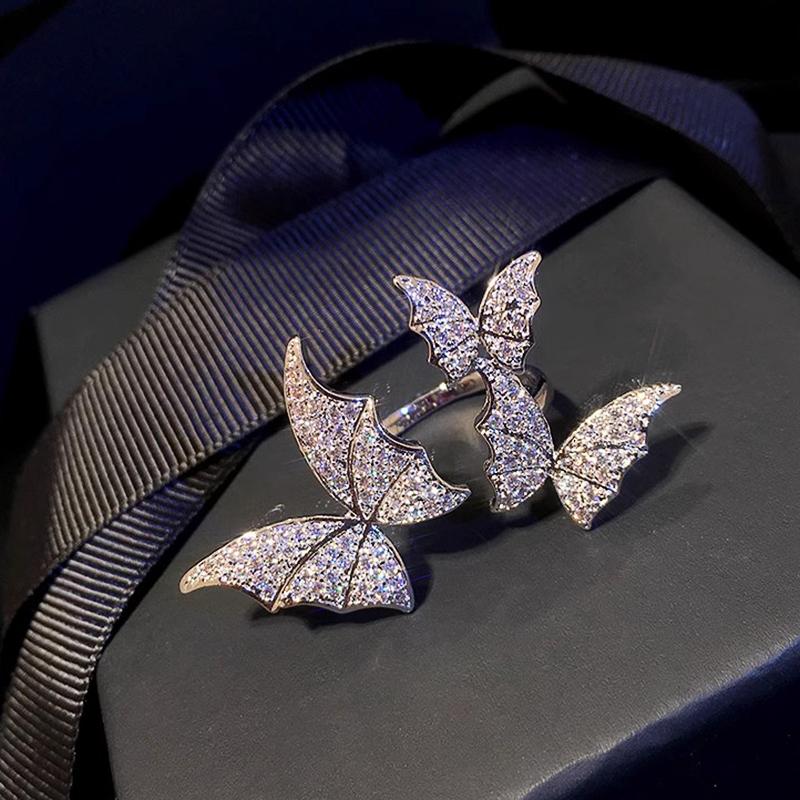 Huitan Brilliant Butterfly Rings for Women Bling Bling Crystal Cubic Zirconia Animal Opening Rings Wedding Party Fashion Jewelry