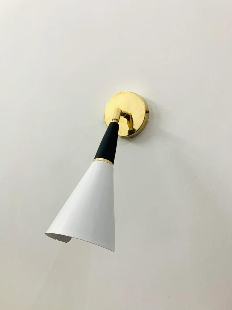 

Custom Brass Diabolo Wall Sconce: Mid Century Bedside Lamp білий