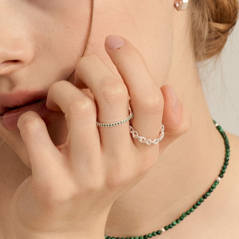 UNI.J [Ir253]Green Sleek Pave Silver Ring