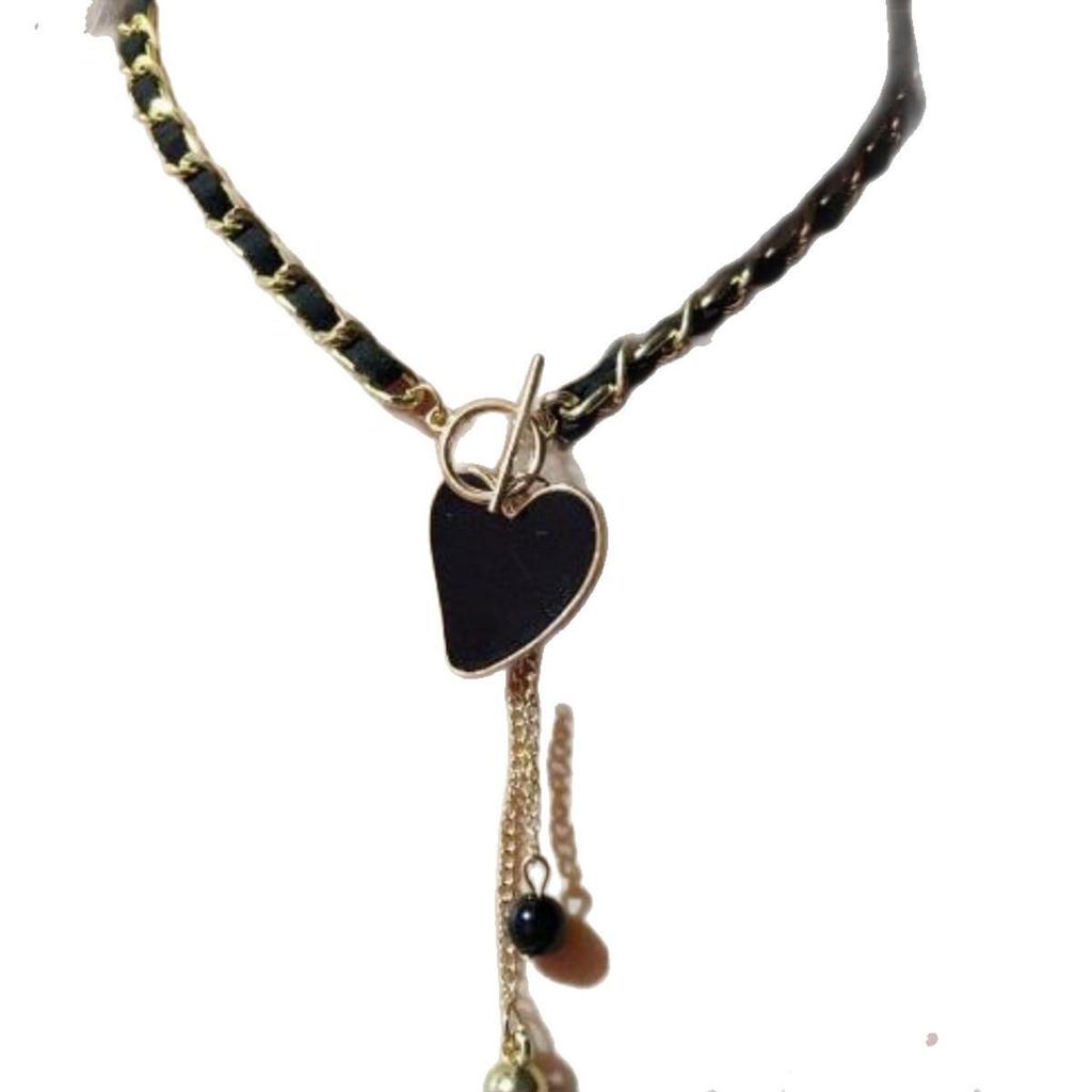 Cross-Border Black Heart Mother-of-Pearl Pendant Necklace with Velvet Wrap for Women