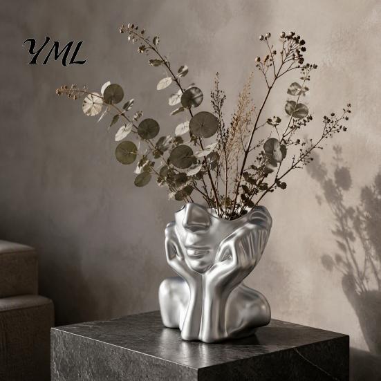 Minimalist Brush Storage Container Abstract Face Vase, Artistic Female Pen Holder, Makeup Vase Modern Decorative Centerpiece for Living Room