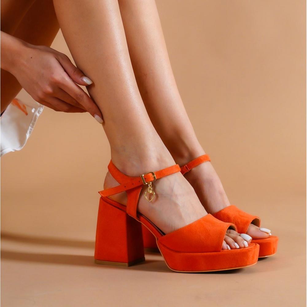 

Женские оранжевые замшевые туфли на платформе Туфли на каблуке