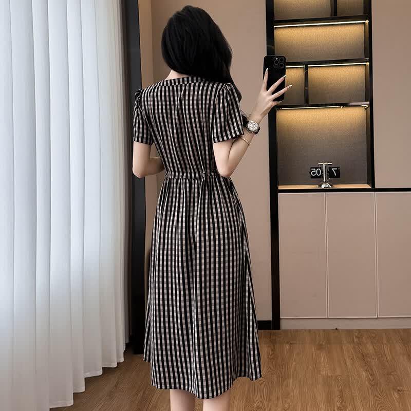 La Chapelle Elegant Plaid Midi Dress