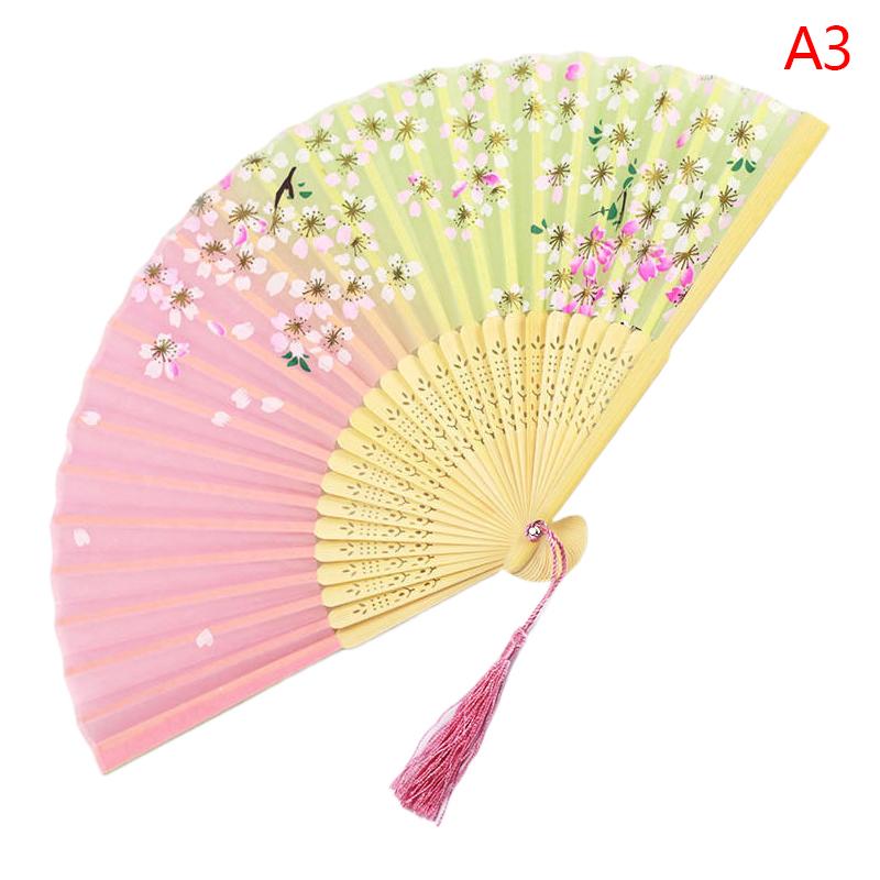 1Pc Estilo Chinês Dobrável Leque de Bambu Haste Leque de Mão Elegante Padrão de Flor Feminino Dobrável Leques Decoração de Festa de Casamento