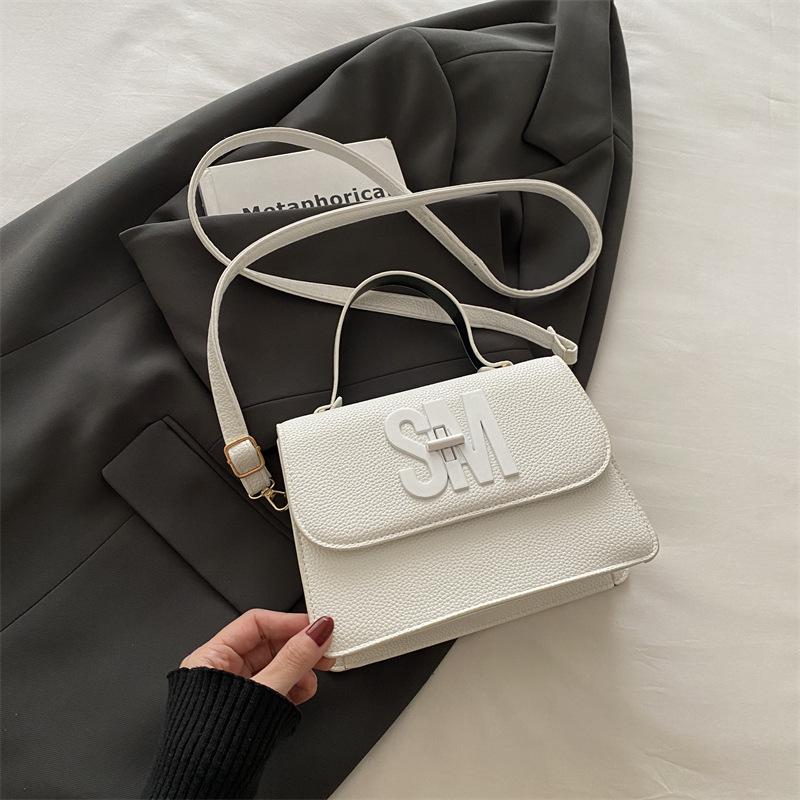 Solid Color Simple Atmosphere European And American Small Square Bag Large Capacity Casual Handbag Commuter Messenger Bag