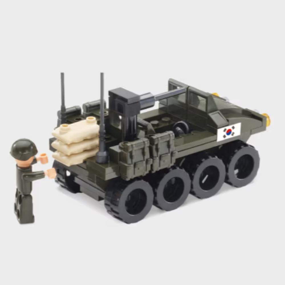 Oxford Military Amphibious Vehicle Assembly Model Kit ( 8 Year+ )