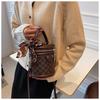 Ielgy Ladies Niche All-Match Messenger Bag Texture Portable Silk Scarf Bucket Bag