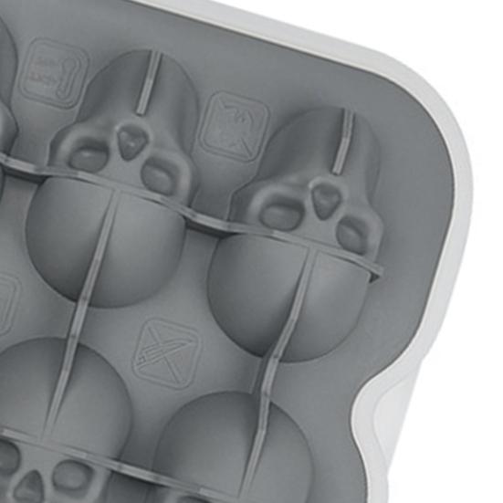 Skull Ice Cube Mold 6-Cavity Silicone Ice Tray for Whiskey Cocktails Food-Grade Flexible Ice Maker for Halloween Parties