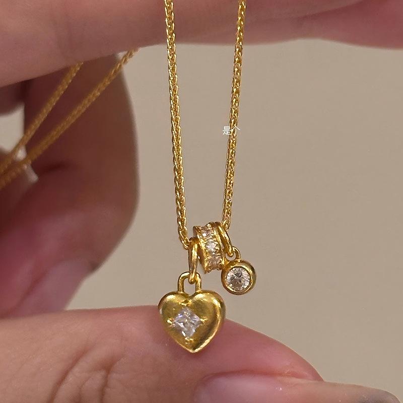 New In Cute and Exquisite Heart-shaped Necklaces Light Luxury Irregular Pendants Fashion Collarbone Chain Wedding Gift