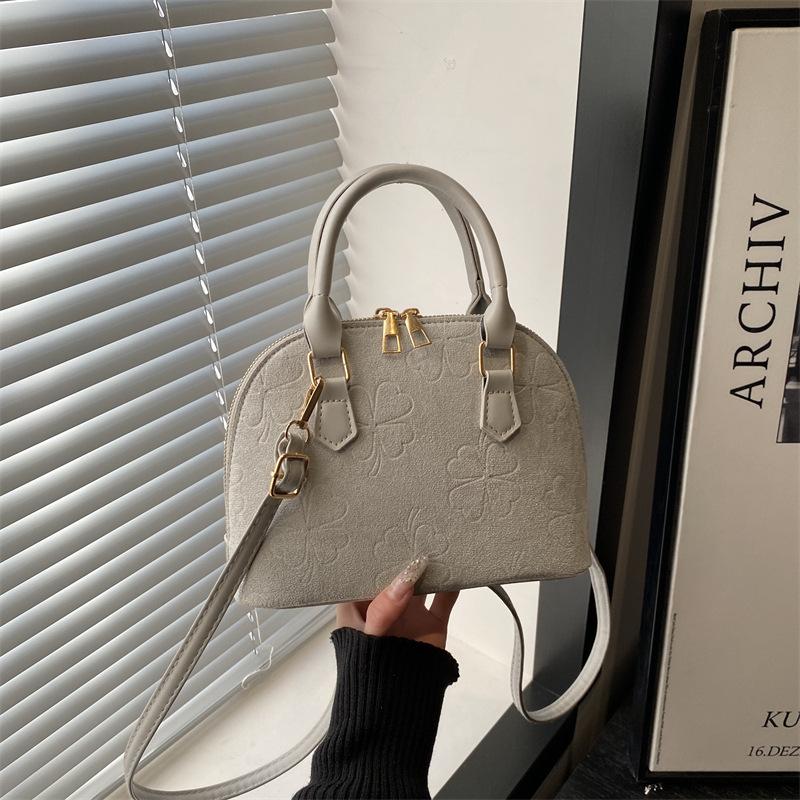 

Autumn Vintage Textured Women Shoulder Bags Simple Solid Color Ladies Crossbody Bag Versatile Portable Female Shell Handbags серый